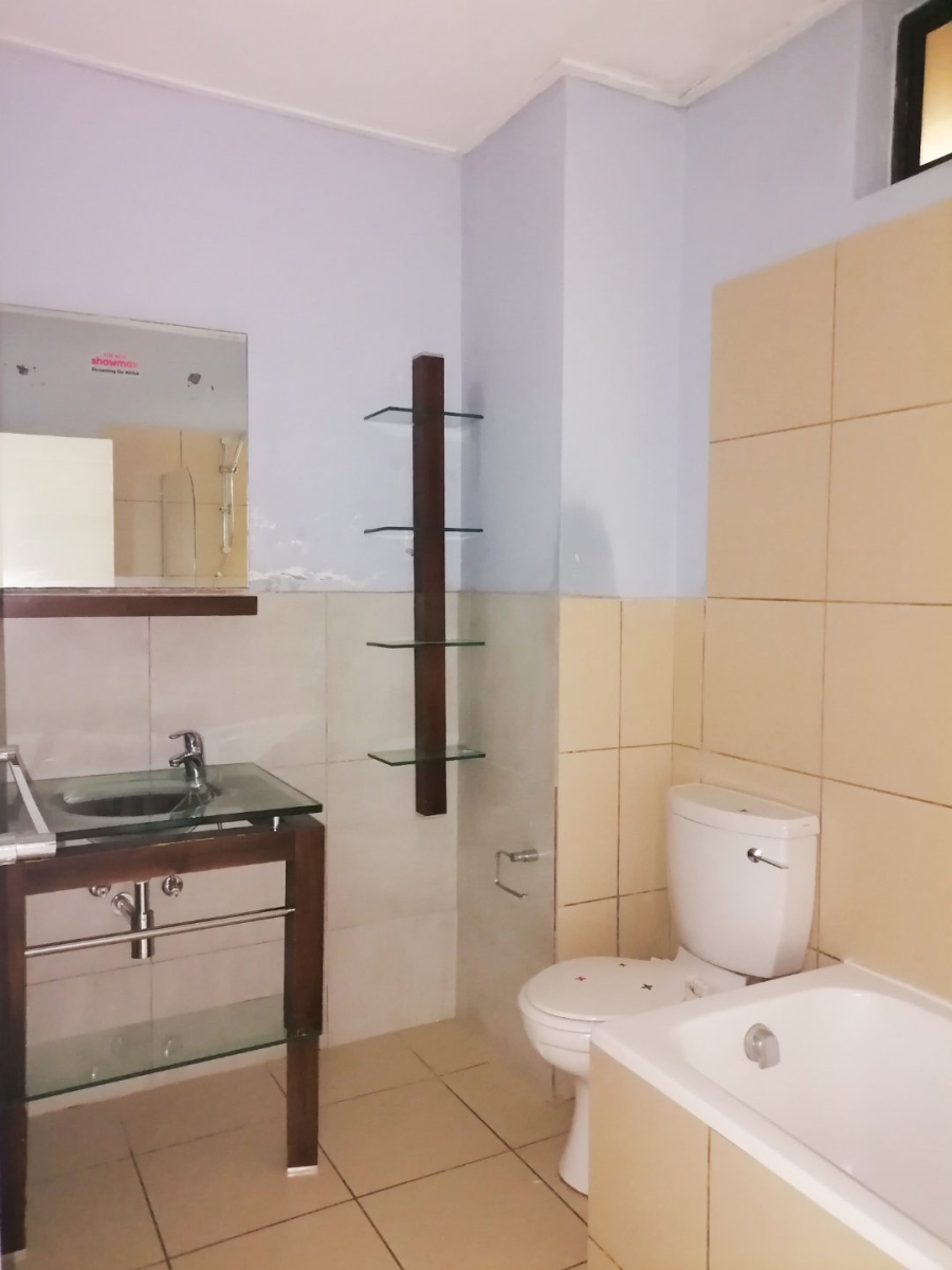 1 Bedroom Property for Sale in Jackal Creek Golf Estate Gauteng