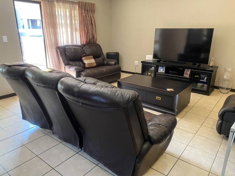 3 Bedroom Property for Sale in Wilgeheuwel Gauteng