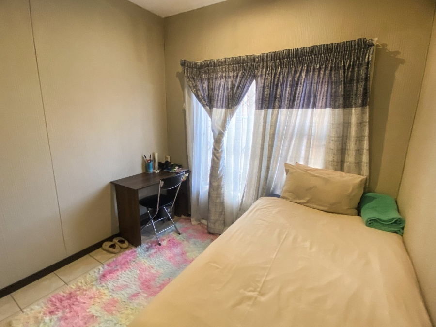 3 Bedroom Property for Sale in Wilgeheuwel Gauteng