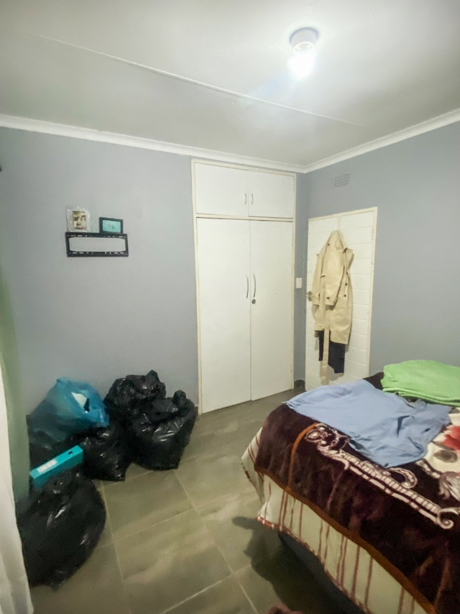 5 Bedroom Property for Sale in Kloofendal Gauteng