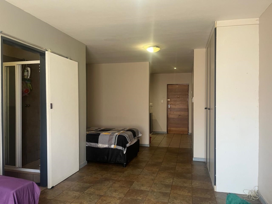1 Bedroom Property for Sale in Hatfield Gauteng