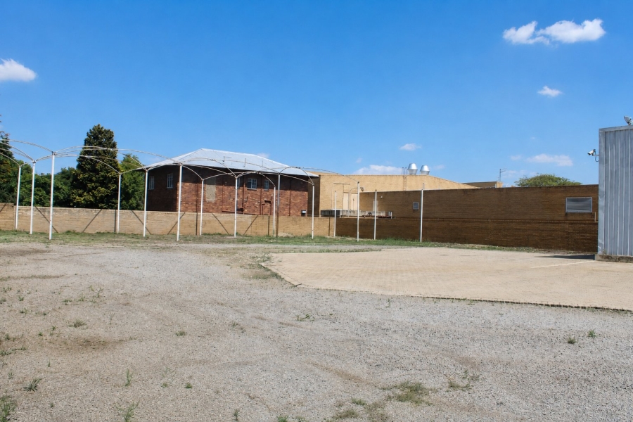 To Let Commercial Property for Rent in Selby Gauteng