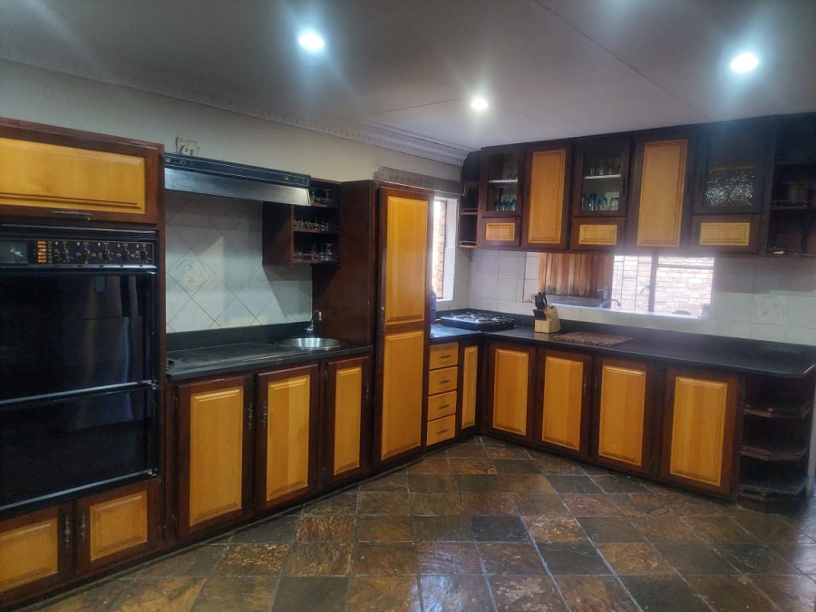 4 Bedroom Property for Sale in Amandasig Gauteng