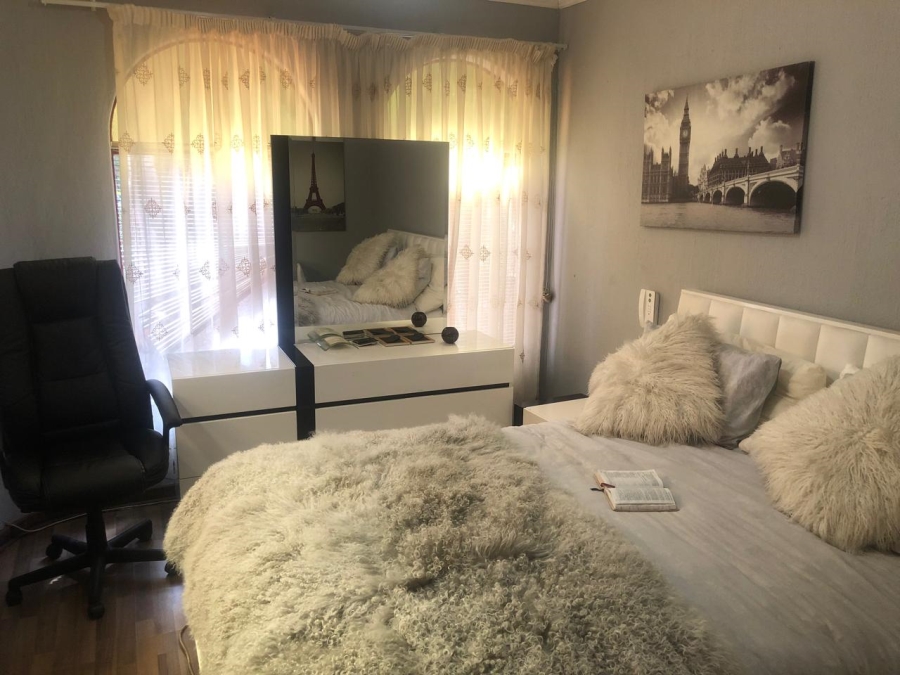 4 Bedroom Property for Sale in Amandasig Gauteng