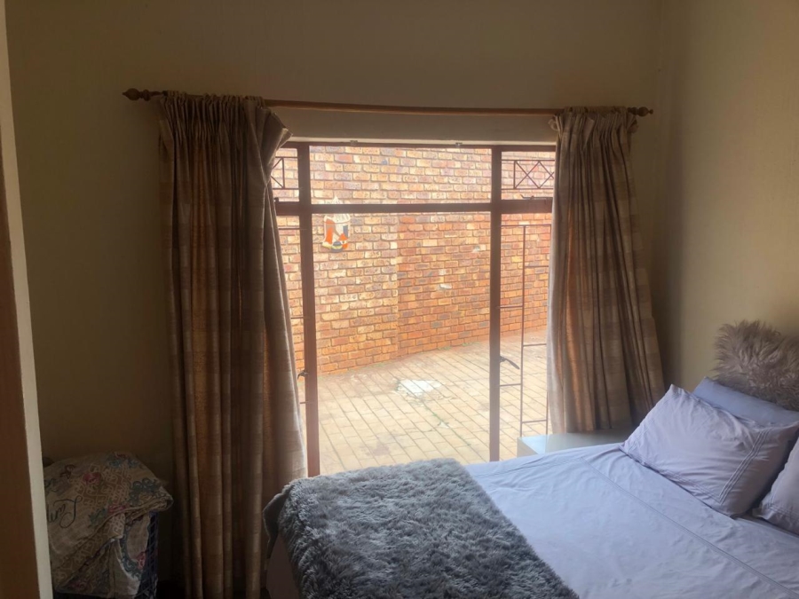 4 Bedroom Property for Sale in Amandasig Gauteng