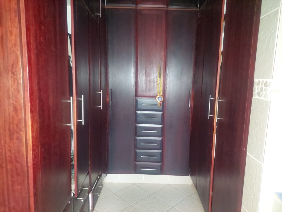 4 Bedroom Property for Sale in Amandasig Gauteng