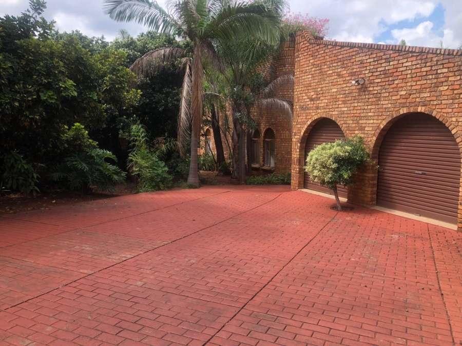 4 Bedroom Property for Sale in Amandasig Gauteng