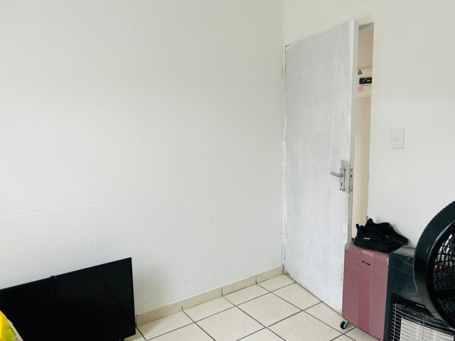 To Let 3 Bedroom Property for Rent in Birch Acres Gauteng