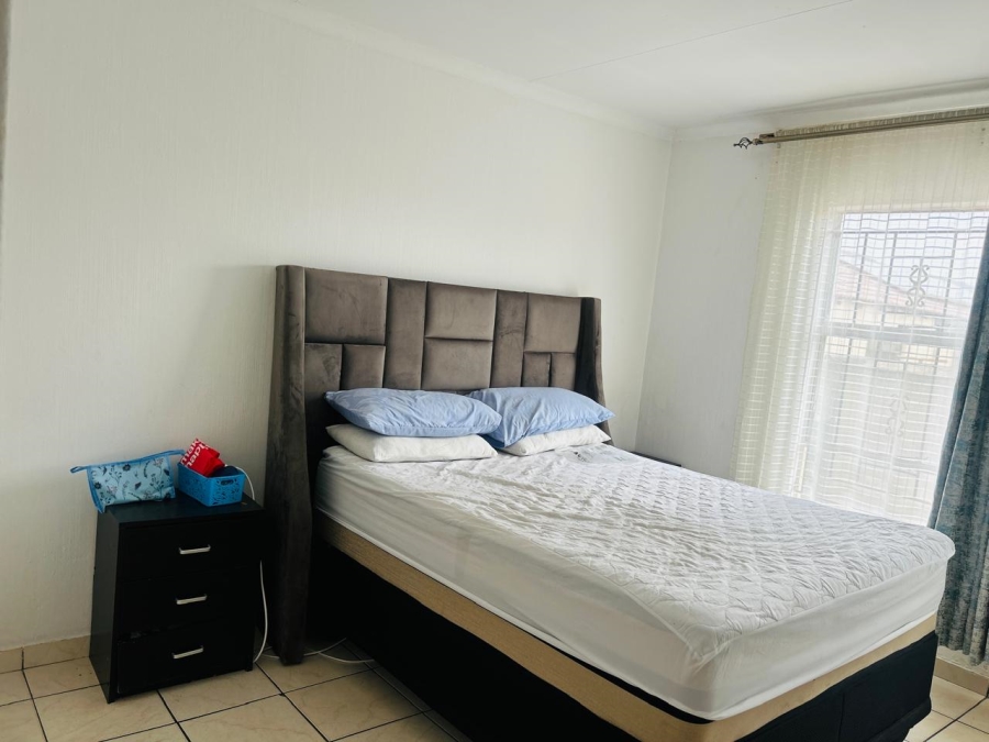 To Let 3 Bedroom Property for Rent in Birch Acres Gauteng
