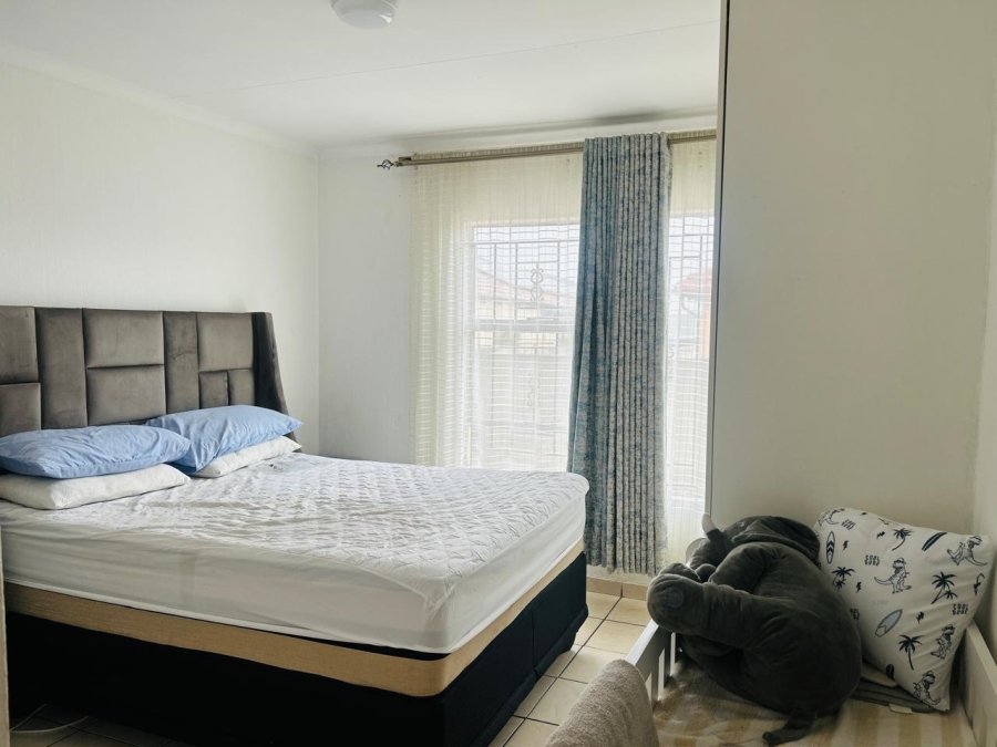 To Let 3 Bedroom Property for Rent in Birch Acres Gauteng