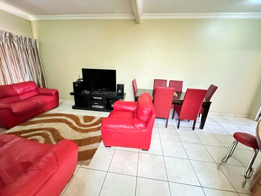 3 Bedroom Property for Sale in Eldoraigne Gauteng