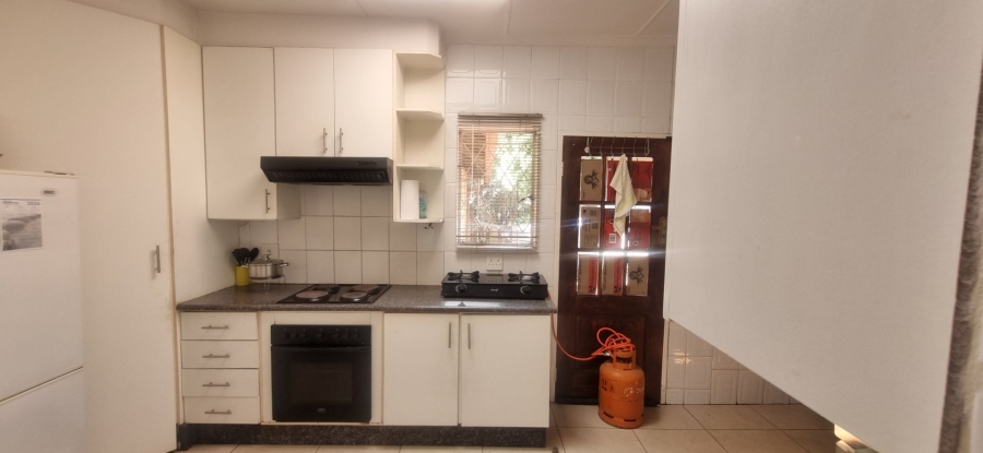 4 Bedroom Property for Sale in Constantia Kloof Gauteng