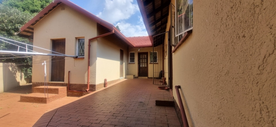 4 Bedroom Property for Sale in Constantia Kloof Gauteng