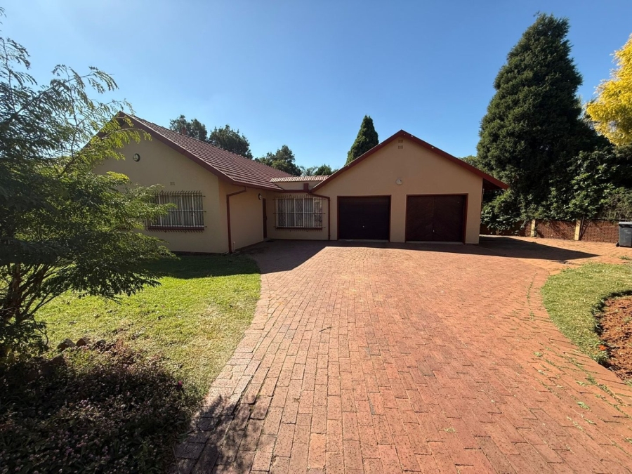 4 Bedroom Property for Sale in Constantia Kloof Gauteng