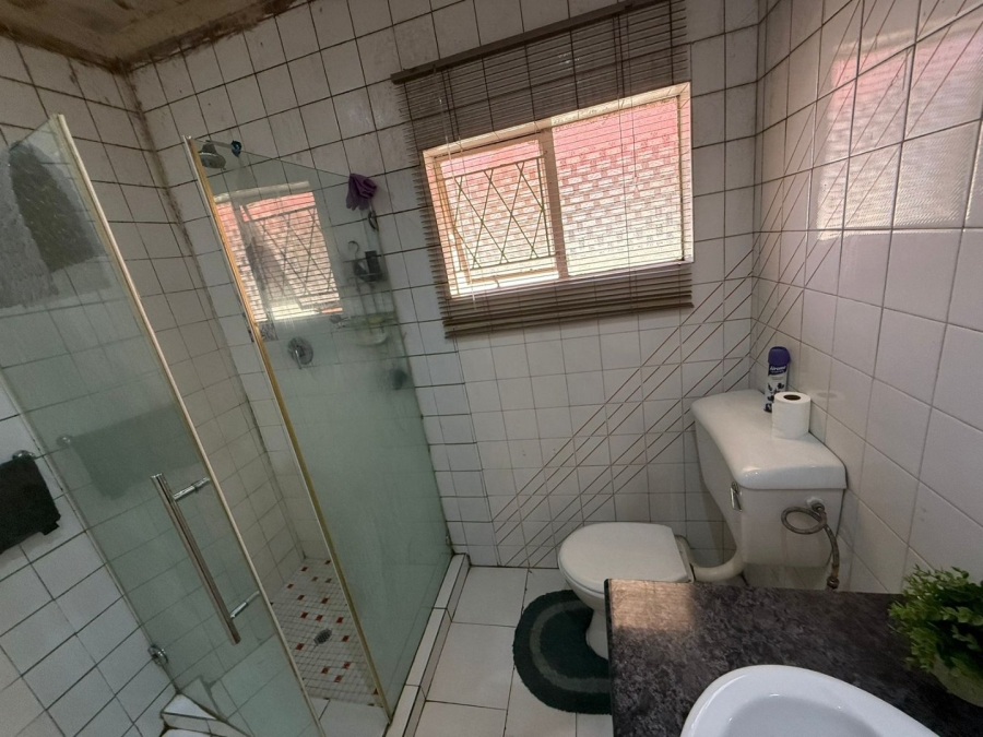 4 Bedroom Property for Sale in Constantia Kloof Gauteng