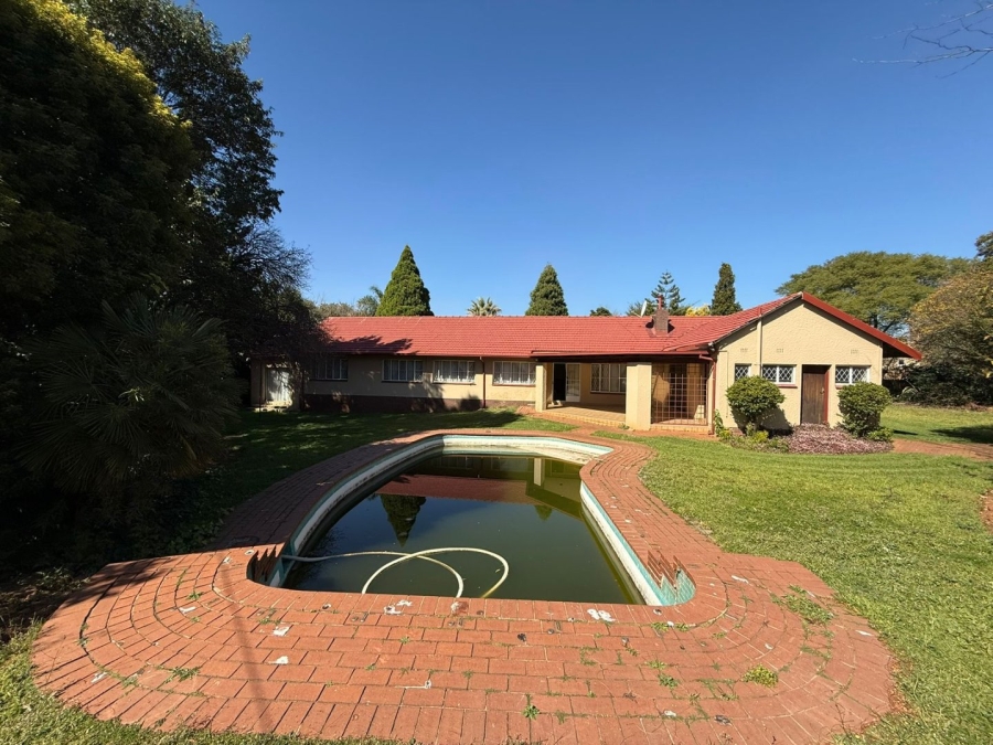 4 Bedroom Property for Sale in Constantia Kloof Gauteng