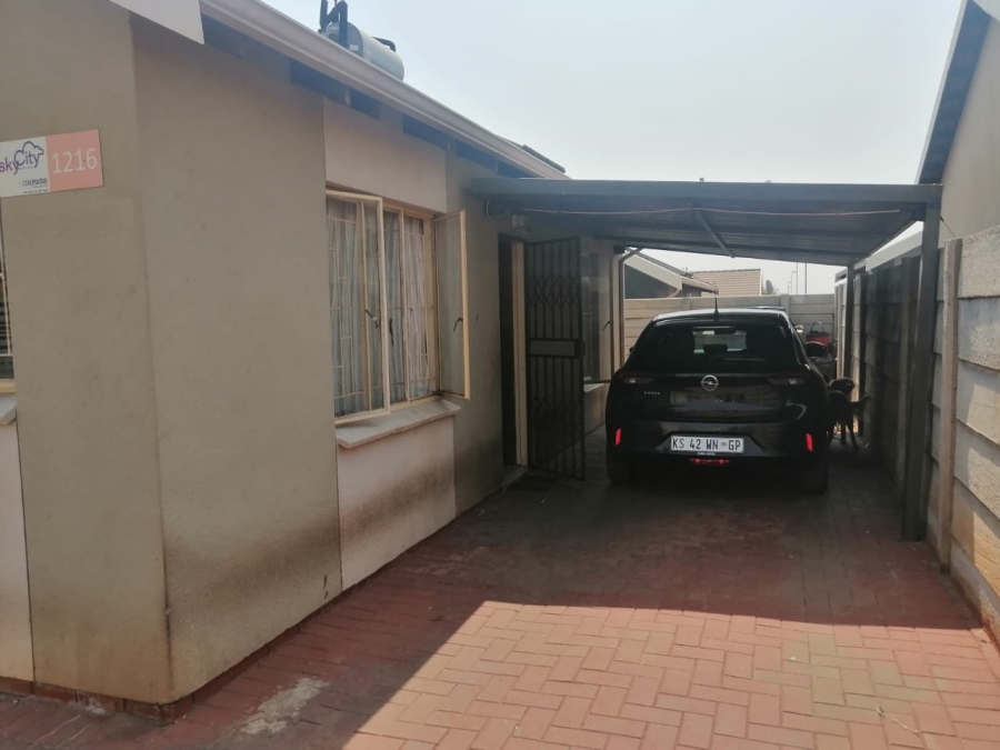 2 Bedroom Property for Sale in Sky City Gauteng