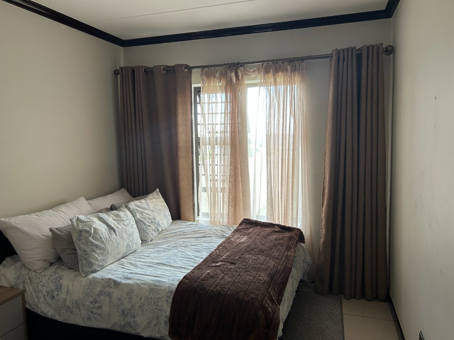 1 Bedroom Property for Sale in Blue Hills Gauteng