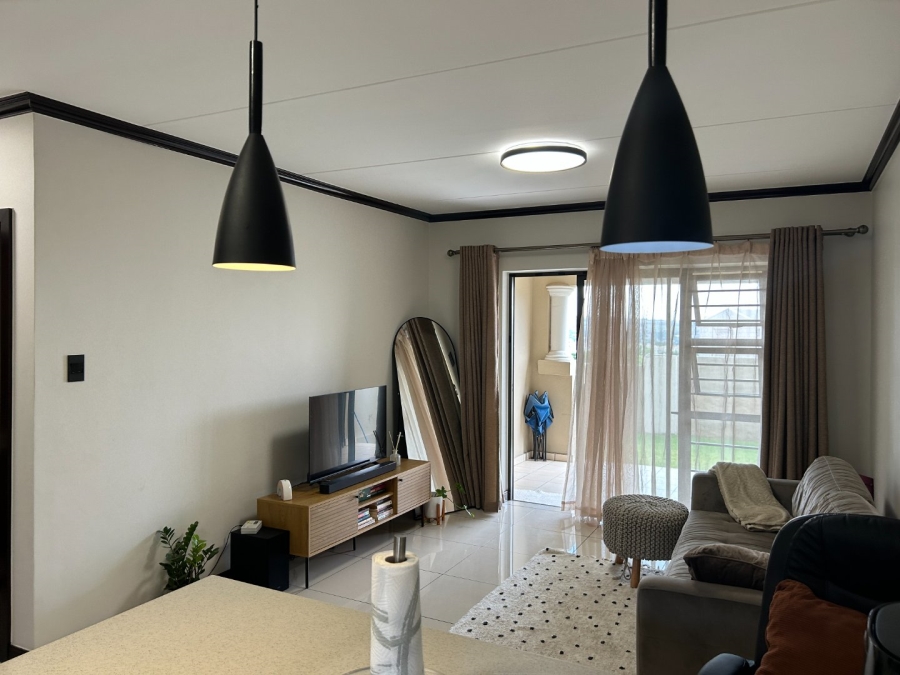 1 Bedroom Property for Sale in Blue Hills Gauteng