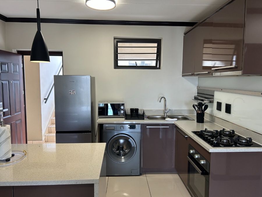 1 Bedroom Property for Sale in Blue Hills Gauteng