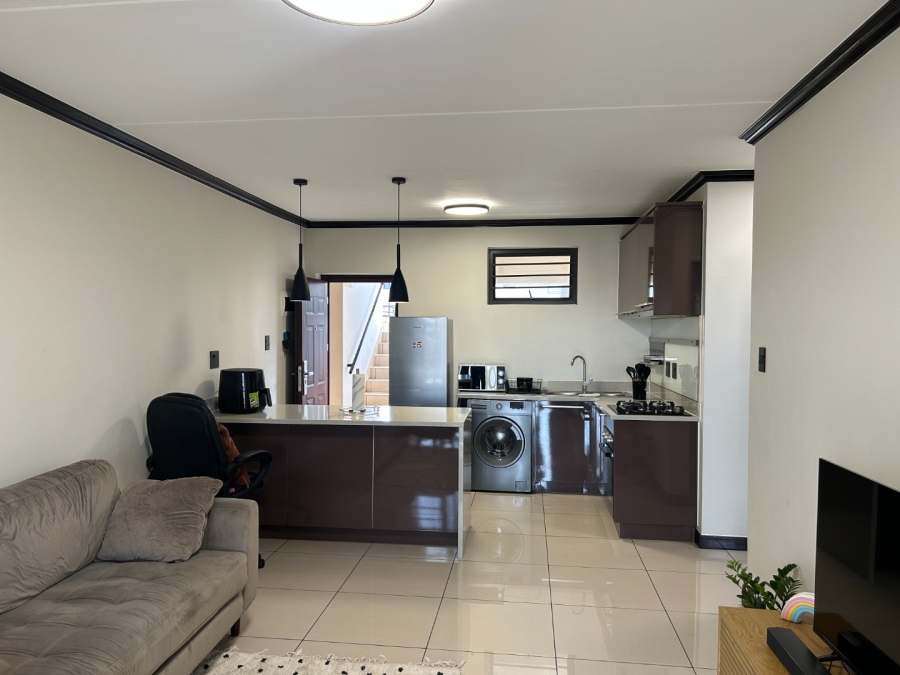 1 Bedroom Property for Sale in Blue Hills Gauteng