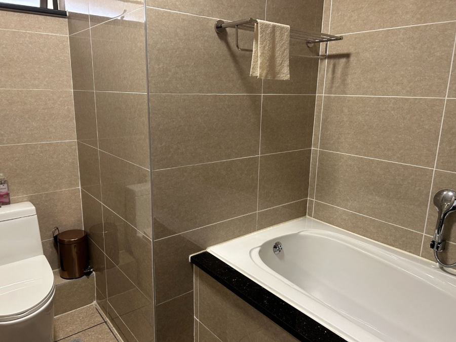 1 Bedroom Property for Sale in Blue Hills Gauteng