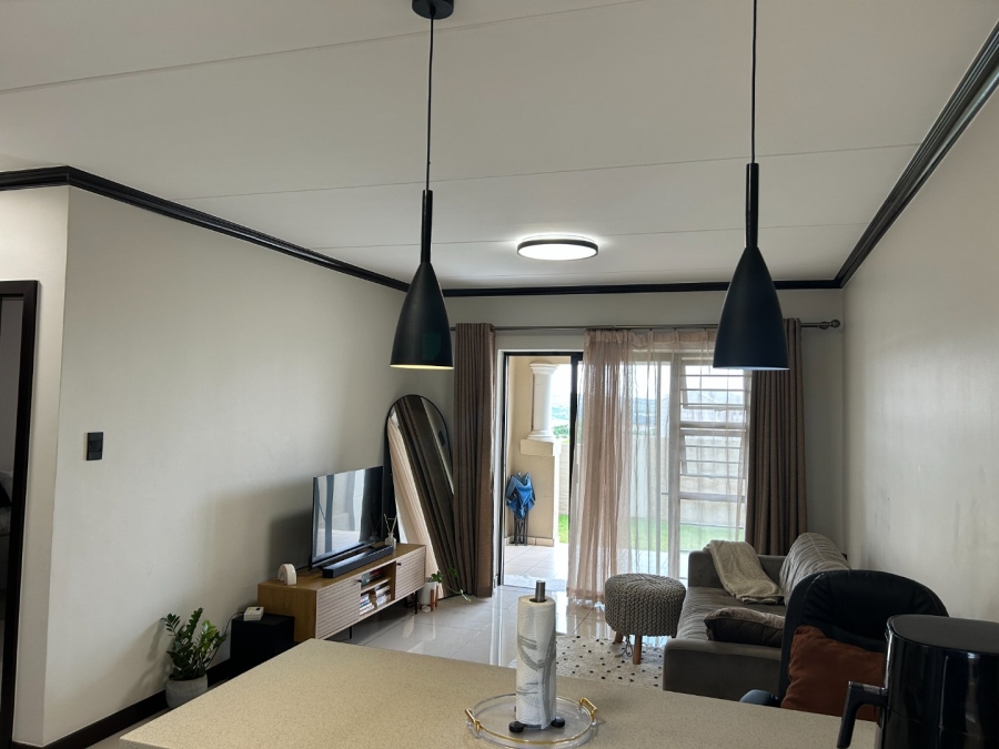 1 Bedroom Property for Sale in Blue Hills Gauteng