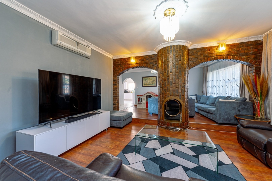 3 Bedroom Property for Sale in Fleurhof Gauteng
