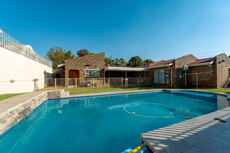 3 Bedroom Property for Sale in Fleurhof Gauteng
