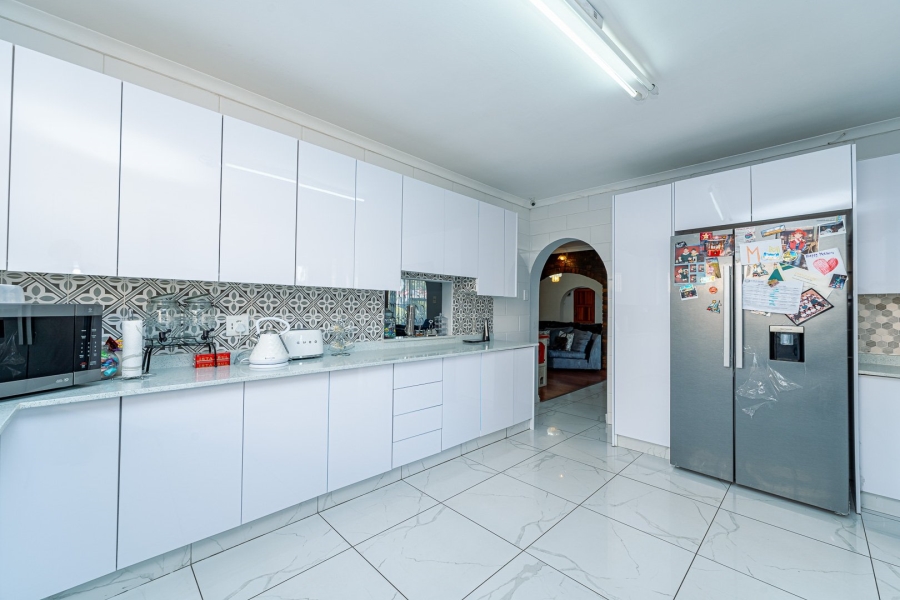 3 Bedroom Property for Sale in Fleurhof Gauteng