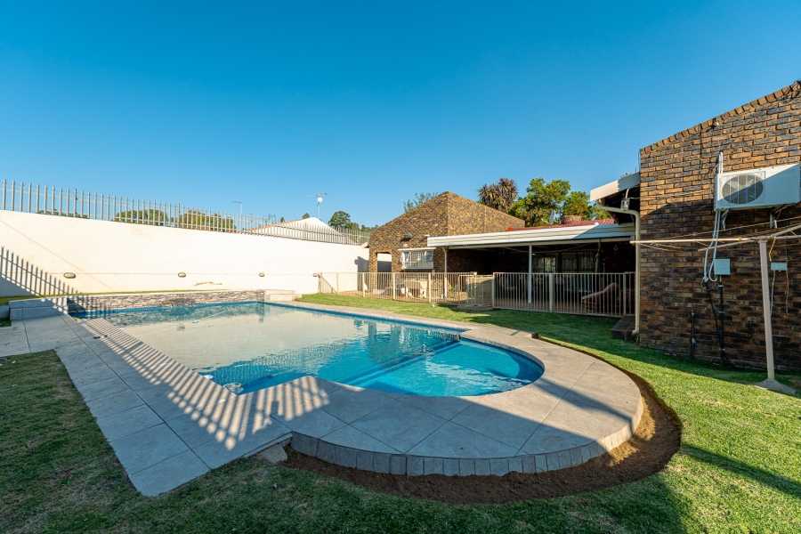 3 Bedroom Property for Sale in Fleurhof Gauteng