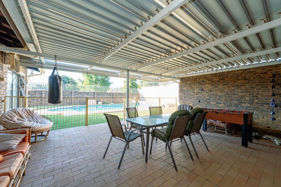 3 Bedroom Property for Sale in Fleurhof Gauteng
