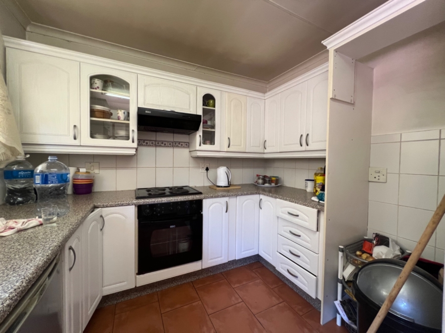3 Bedroom Property for Sale in Garsfontein Gauteng