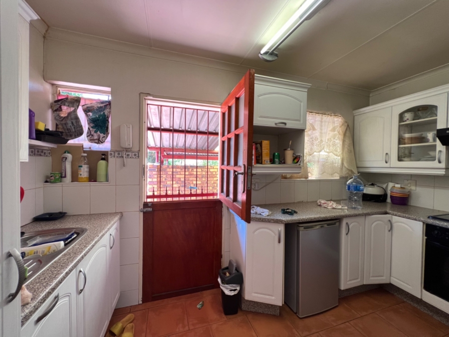 3 Bedroom Property for Sale in Garsfontein Gauteng