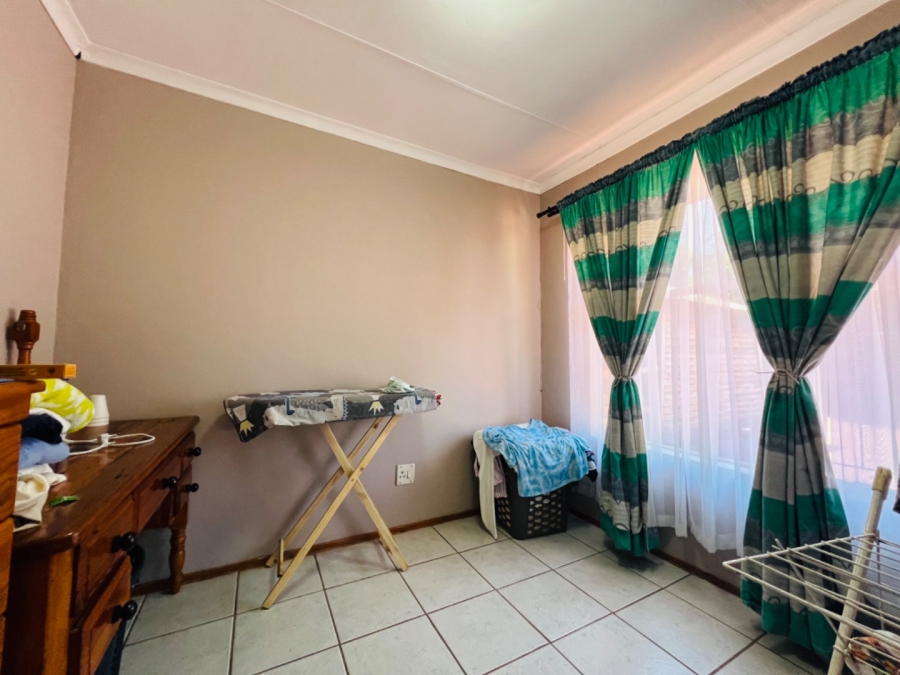 3 Bedroom Property for Sale in Garsfontein Gauteng