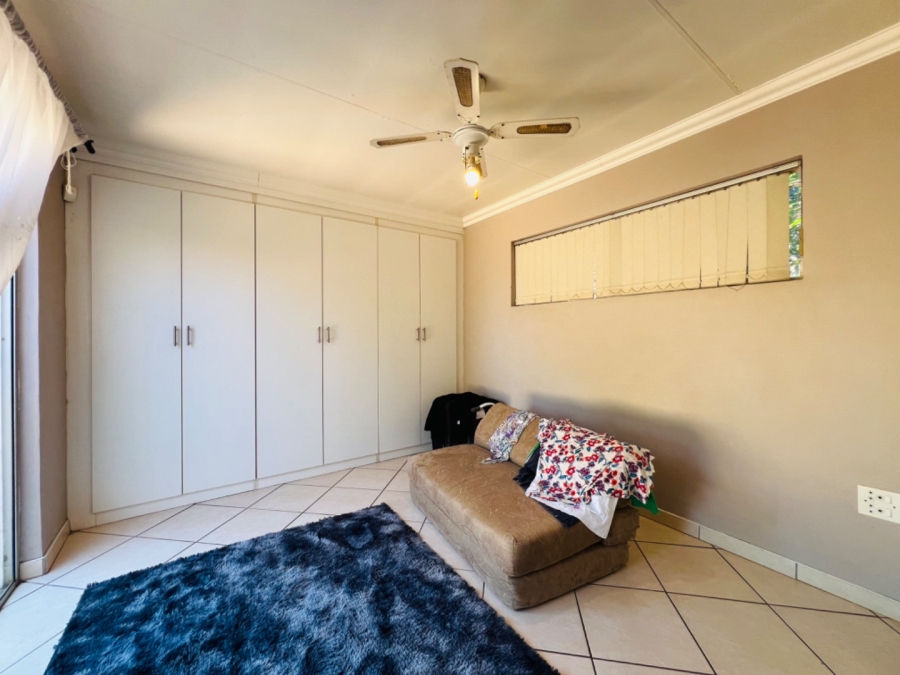 3 Bedroom Property for Sale in Garsfontein Gauteng