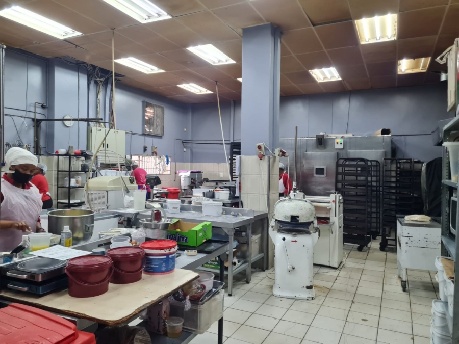 To Let Commercial Property for Rent in Lenasia Ext 1 Gauteng