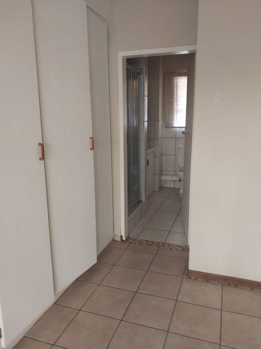 To Let 1 Bedroom Property for Rent in Hillcrest Gauteng