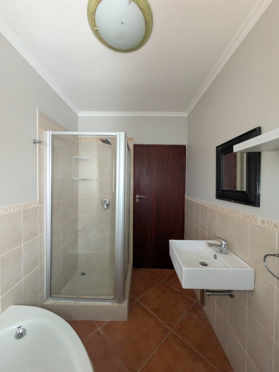 To Let 5 Bedroom Property for Rent in Weltevreden Park Gauteng
