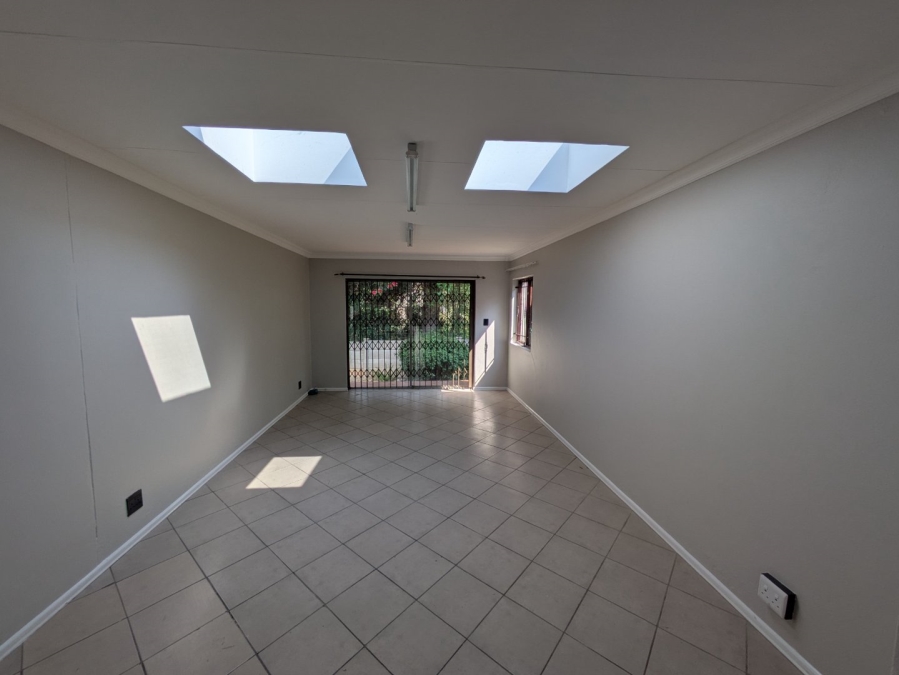 To Let 5 Bedroom Property for Rent in Weltevreden Park Gauteng
