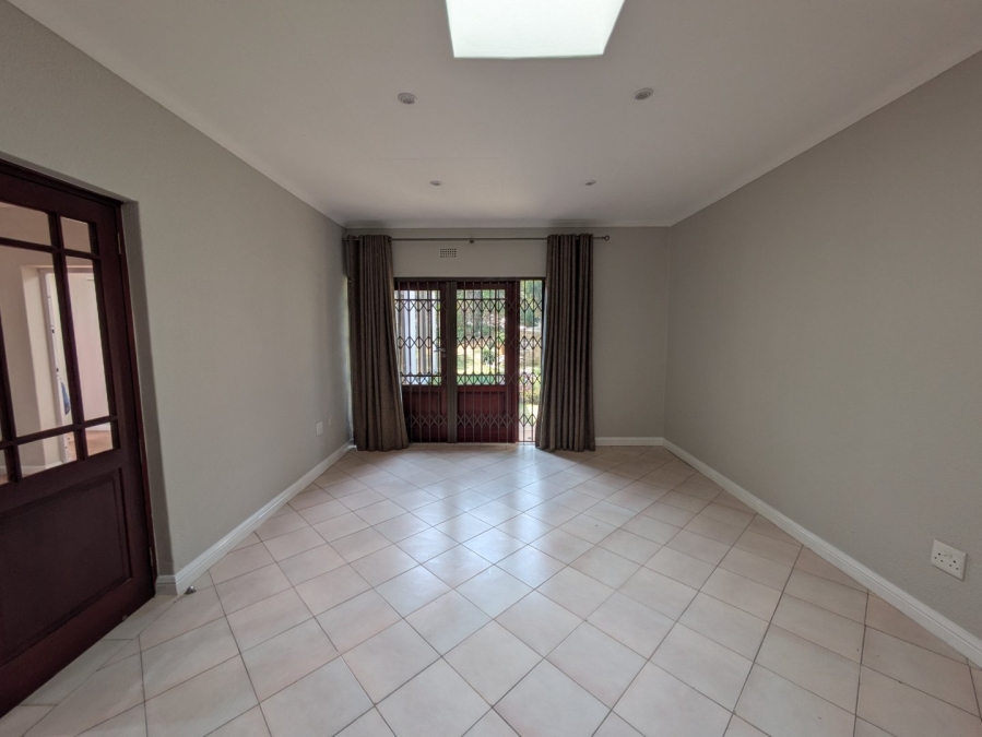 To Let 5 Bedroom Property for Rent in Weltevreden Park Gauteng