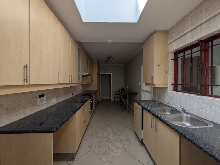 To Let 5 Bedroom Property for Rent in Weltevreden Park Gauteng
