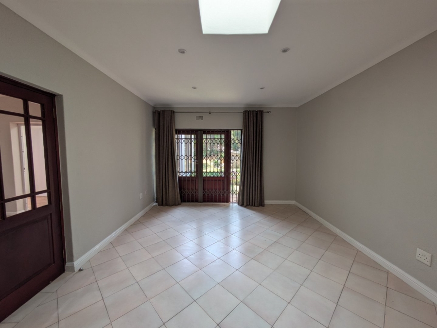 To Let 5 Bedroom Property for Rent in Weltevreden Park Gauteng