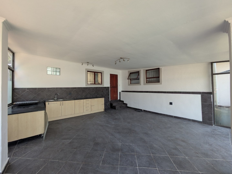 To Let 5 Bedroom Property for Rent in Weltevreden Park Gauteng