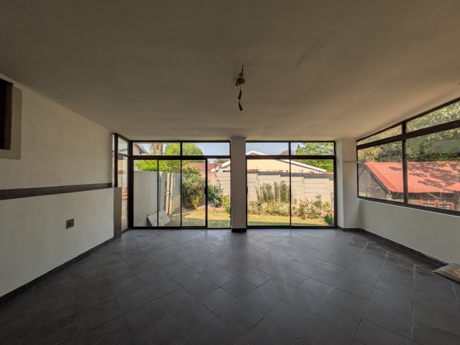 To Let 5 Bedroom Property for Rent in Weltevreden Park Gauteng