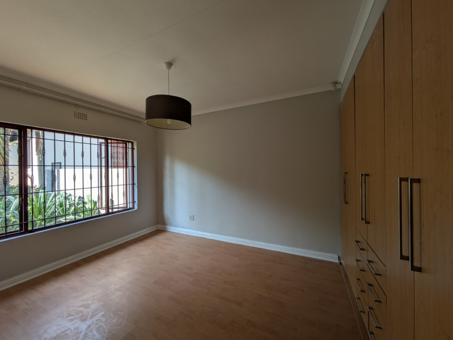 To Let 5 Bedroom Property for Rent in Weltevreden Park Gauteng