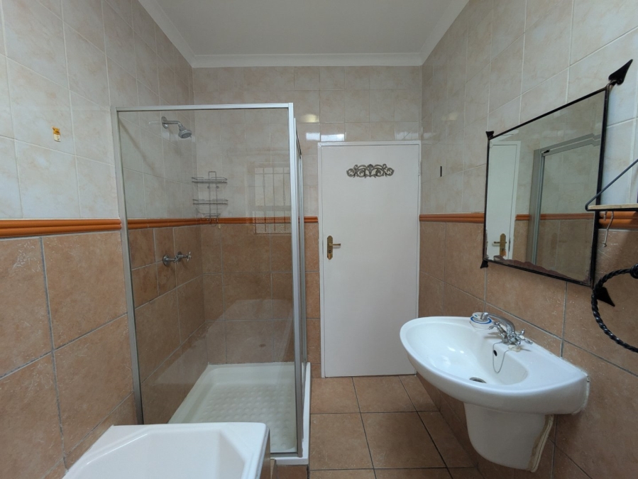 To Let 5 Bedroom Property for Rent in Weltevreden Park Gauteng