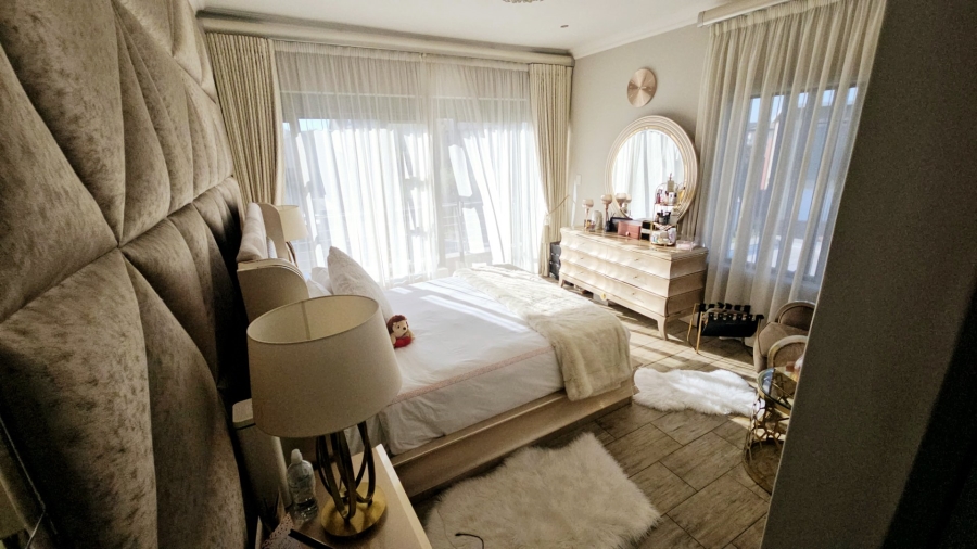 To Let 4 Bedroom Property for Rent in Midstream Estate Gauteng