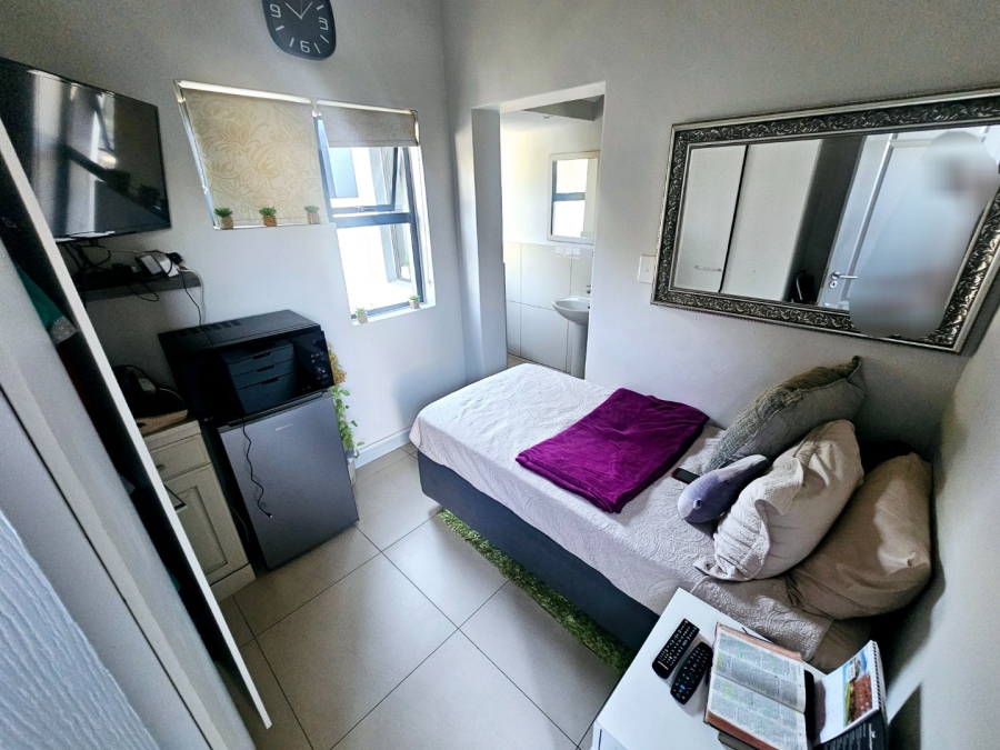 To Let 4 Bedroom Property for Rent in Midstream Estate Gauteng