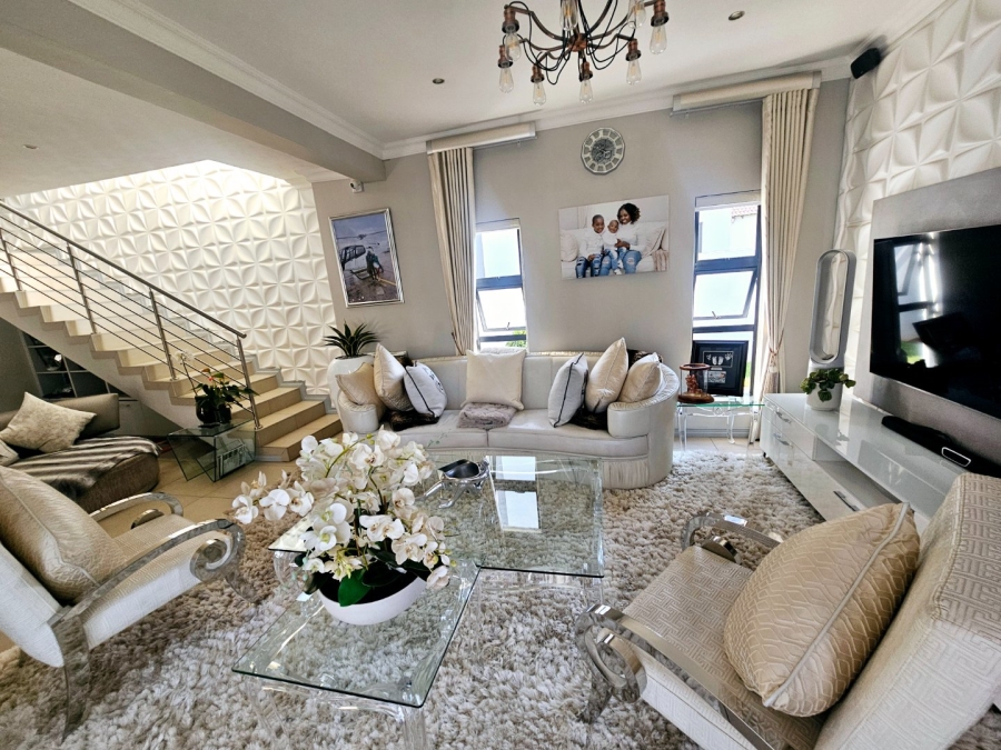 To Let 4 Bedroom Property for Rent in Midstream Estate Gauteng